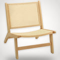 Chaise longue basse en rotin et bois